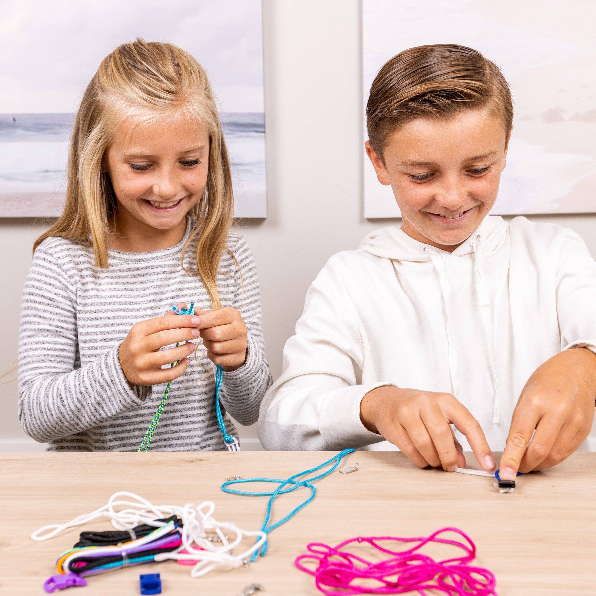 DIY Paracord Friendship Bracelets - Crafts Kit - Hapinest